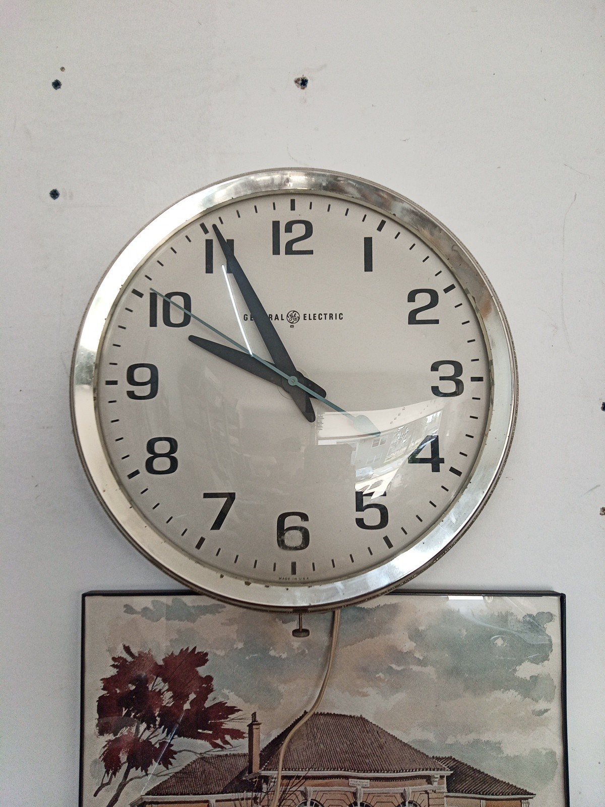 VTG WORKING General Electric G.E 2012 10.5" Face Bubble Glass Silver Wall Clock
