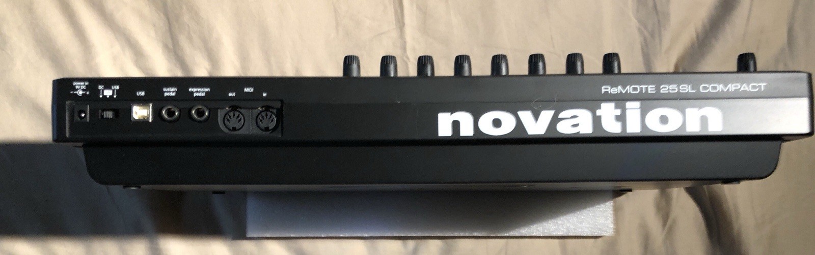 Novation Remote 25SL Compact Midi Controller Keyboard w/ Power Supply - mint