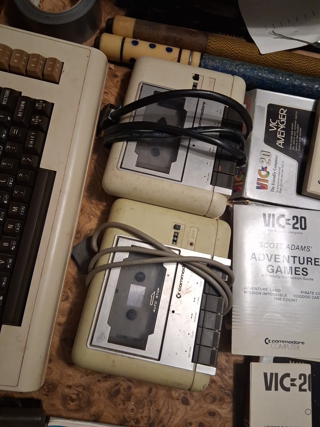 SEND OFFERS VIC 20 LOT CONSOLE 9 CARTRIDGES 2 C2N CASSETTES PADDLES USER GUIDE