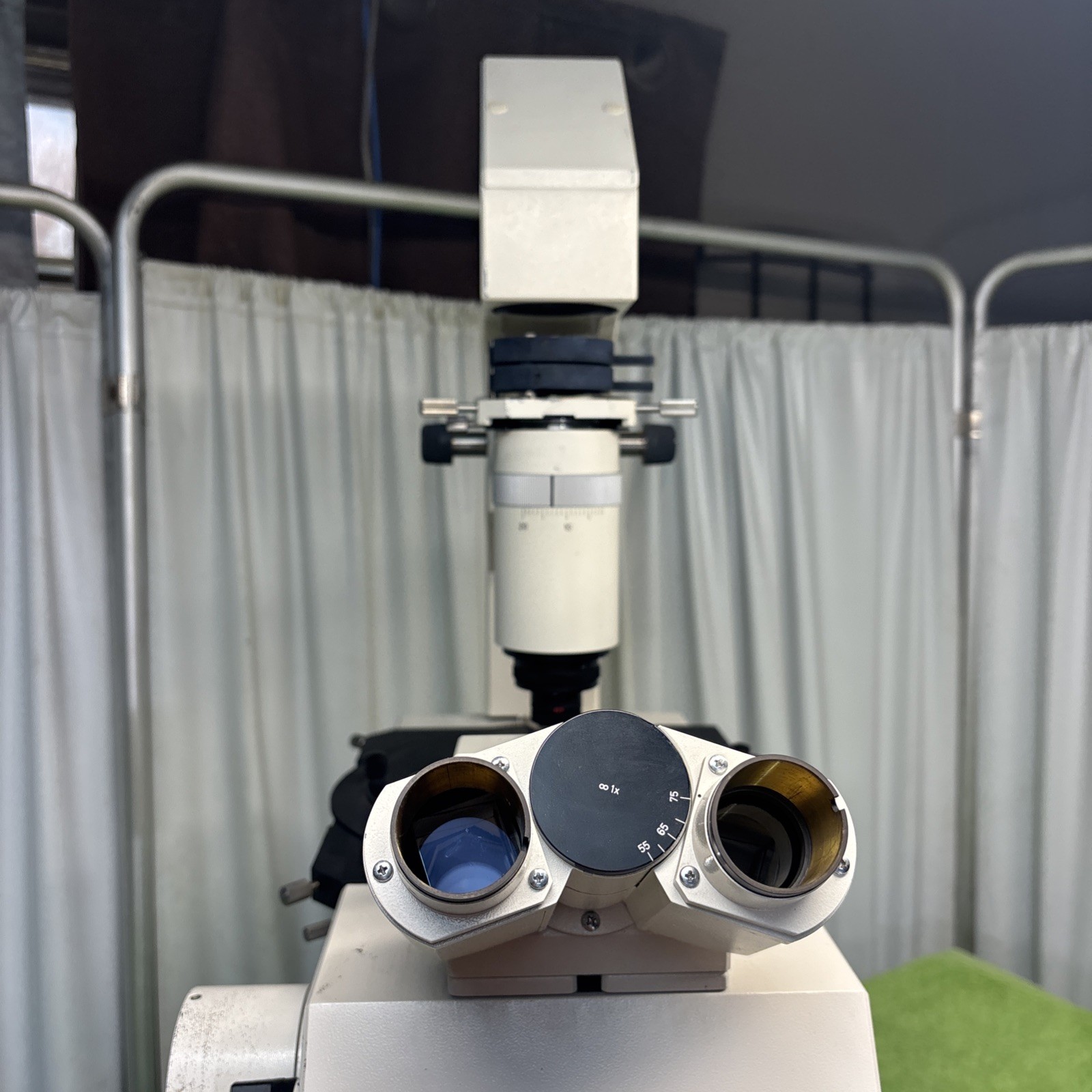 Zeiss microscope Axiovert 10 inverted phase Infinity objs