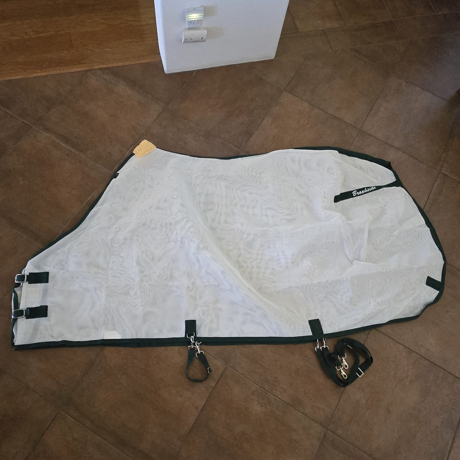 Fly Sheet Brookside 1000 Denier PVC Open Front 82" White Hunter Green 3 Sm Holes