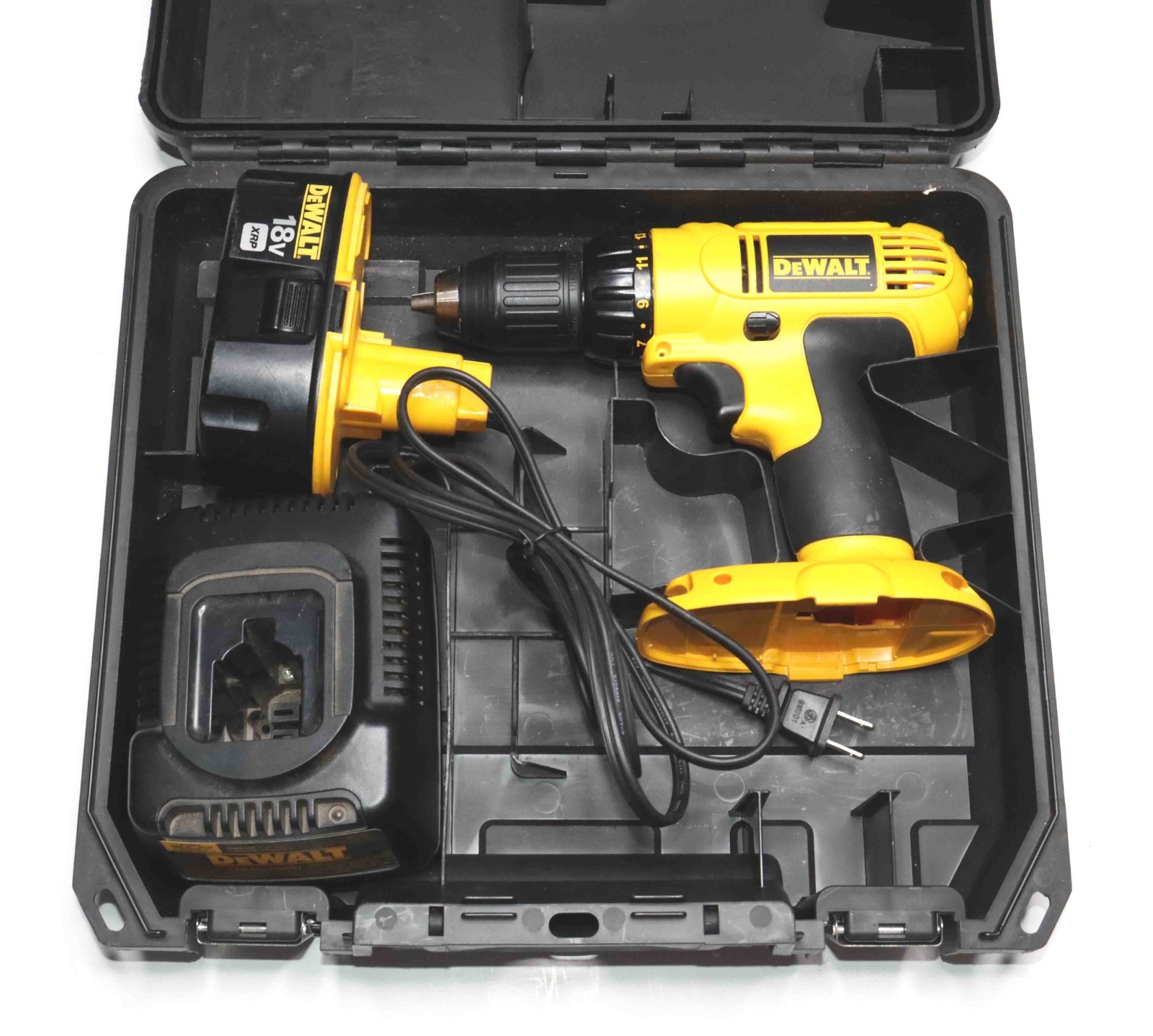 DeWalt DC970 18V 1/2” VSR Cordless Drill Driver + 18v Charger w/ Case & Battery