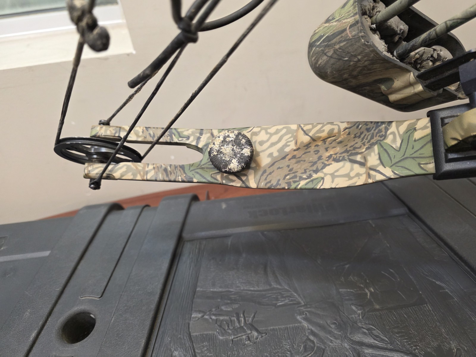 PSE Whitetail Extreme Compound Bow RH 29" 60lb Draw