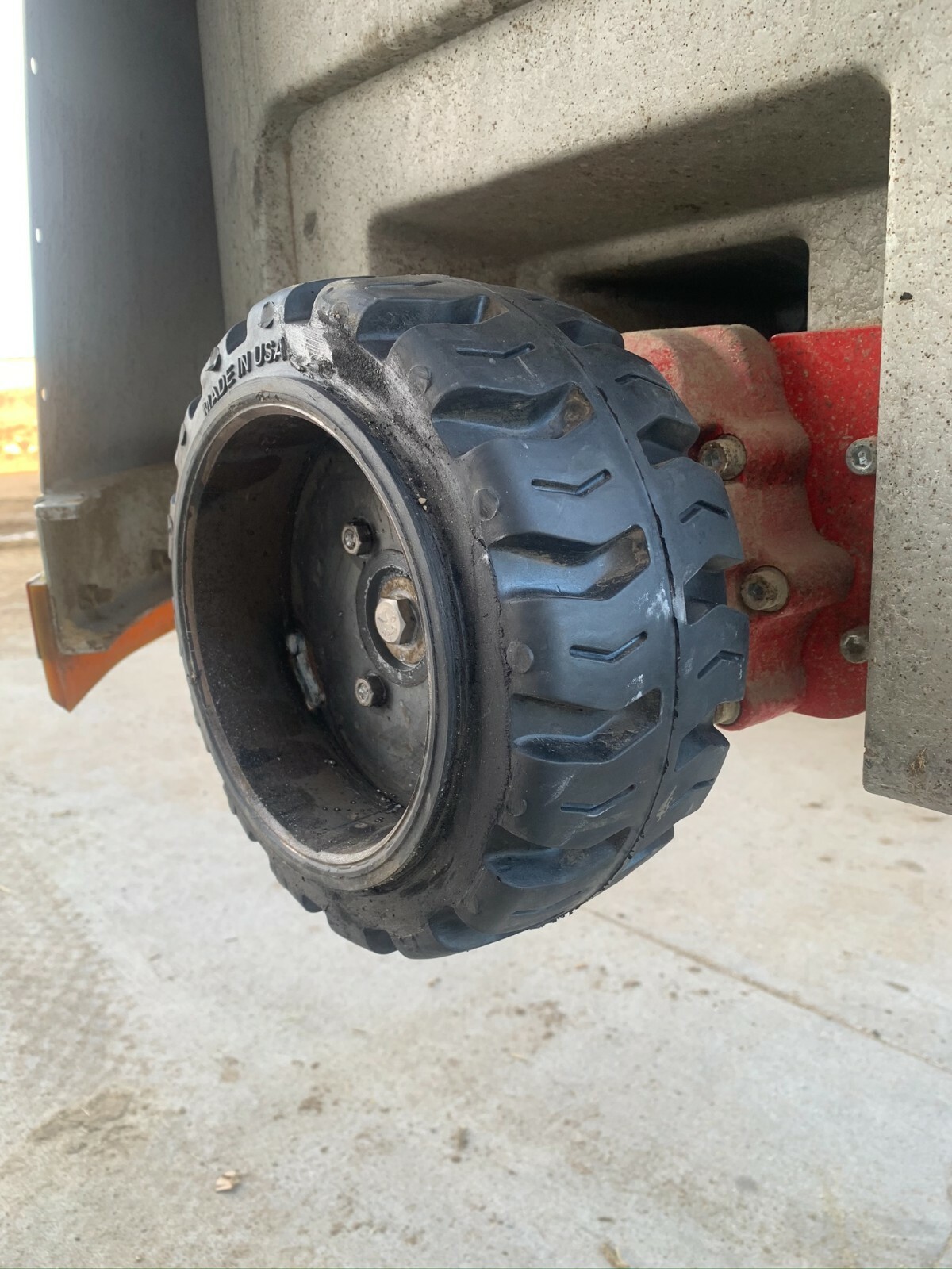 Lely Juno Solid Rubber Tires
