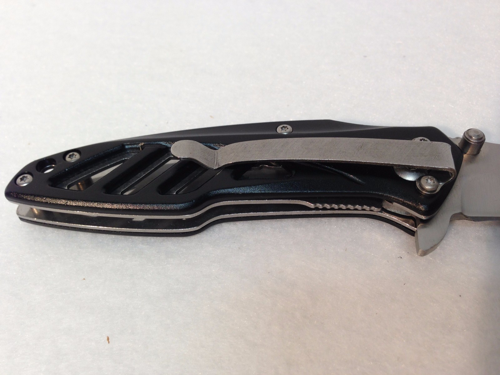 New Folding Knife with Built in Pocket/Money Clip - Multi Function Tool