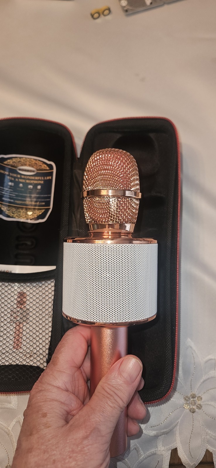 BONAOK Wireless Bluetooth Karaoke Microphone – Rose Gold w/ Case & Cables