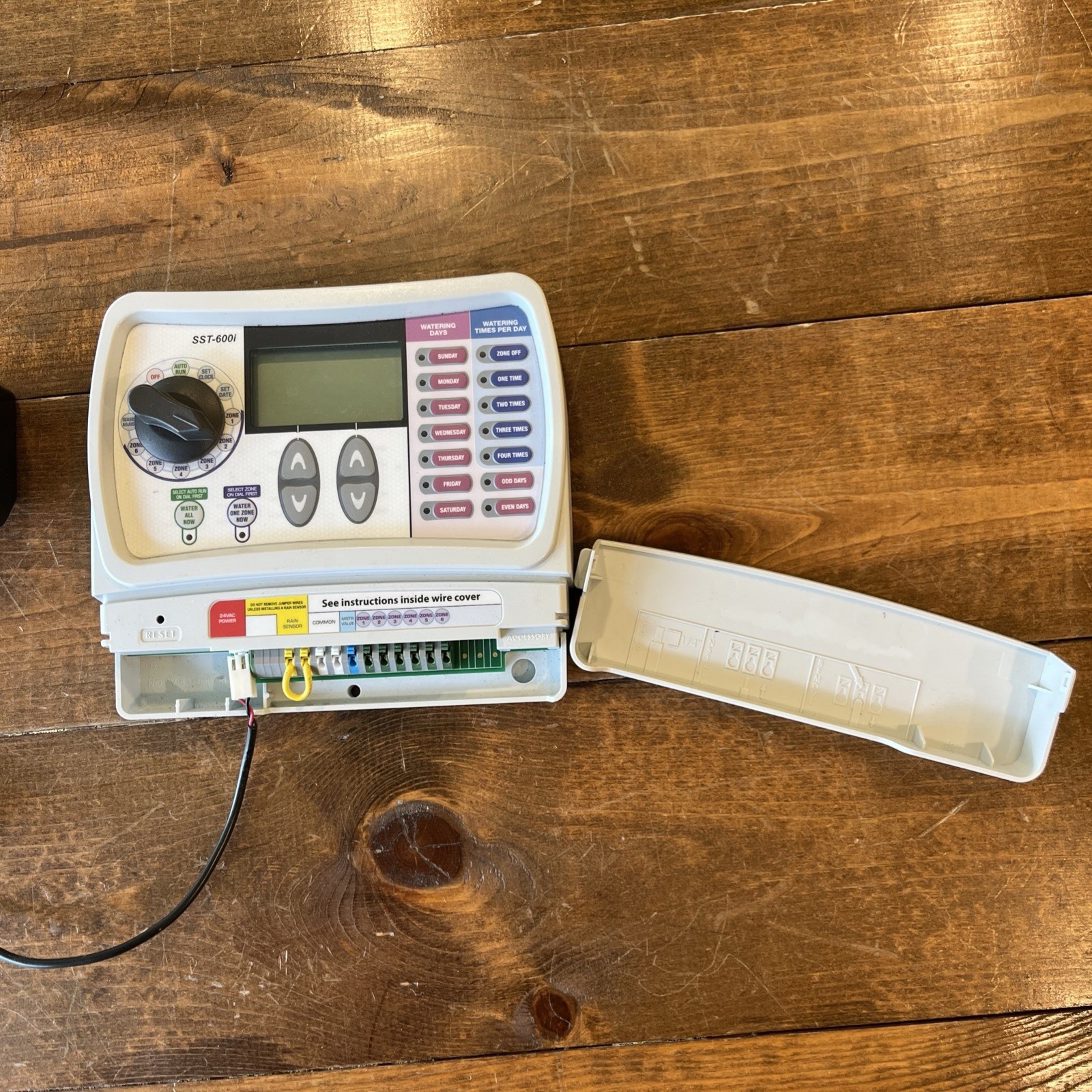 RAIN BIRD SST-600i Simple Set Indoor Sprinkler Irrigation System Timer + Power