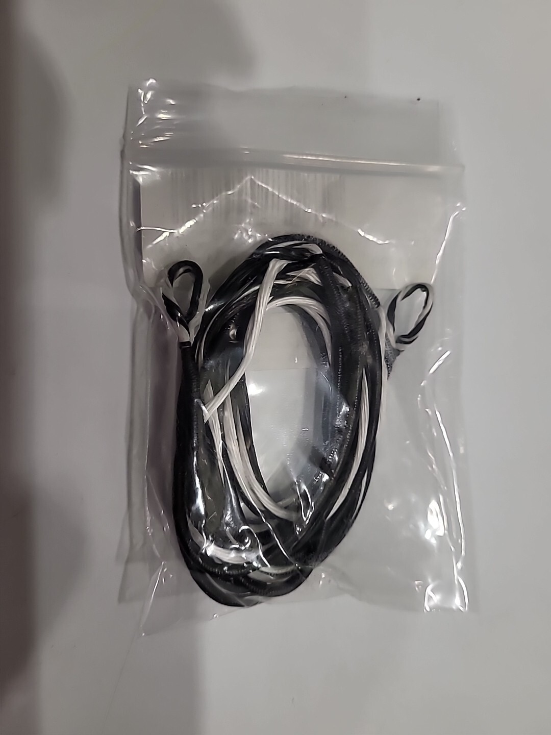 Genesis Bow String Black/White #BG11490