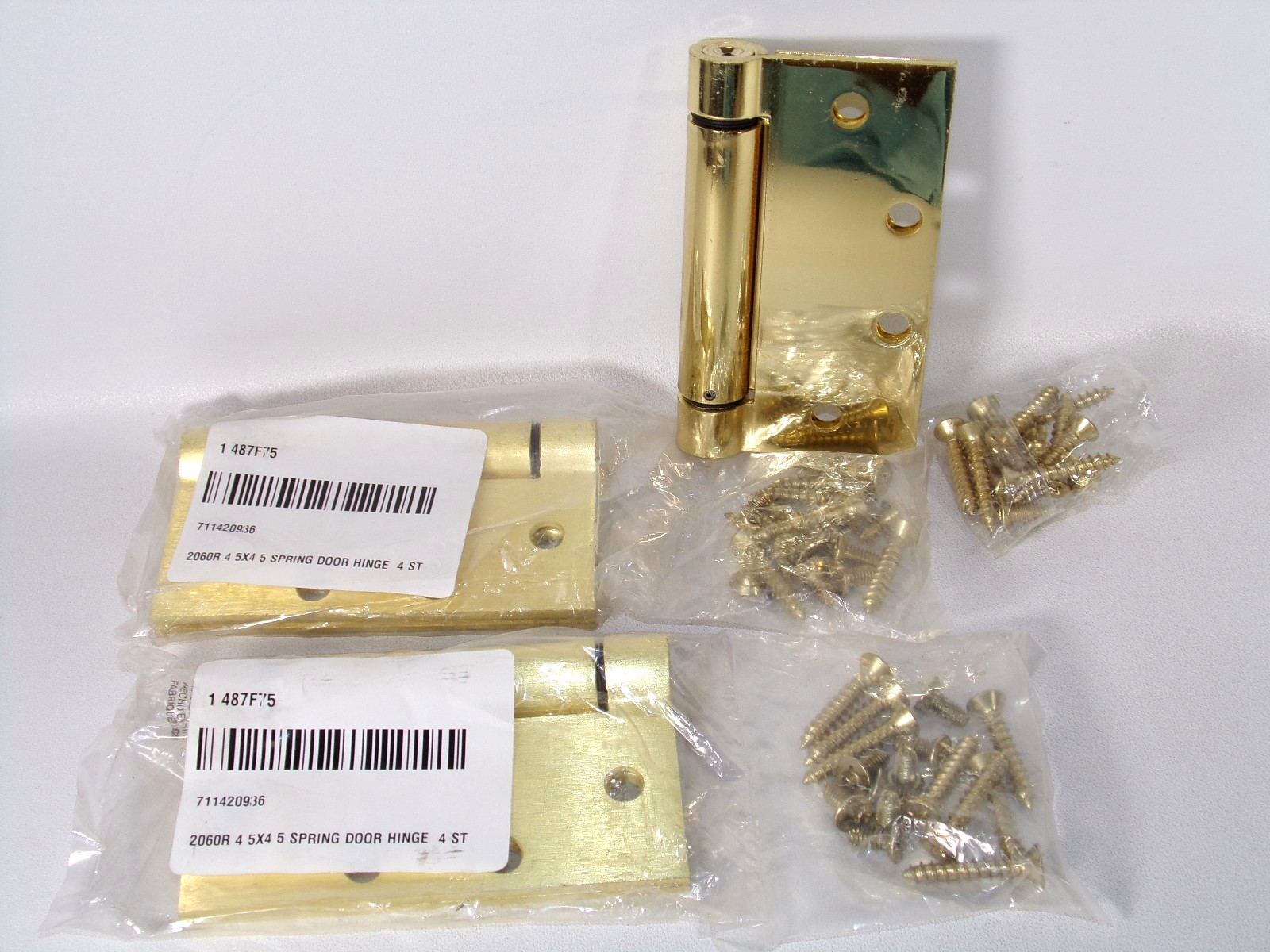 BEST® 2060R 4.5" x 4.5" Spring Door Hinges, Satin Brass Finish 71142093 (Qty 3)