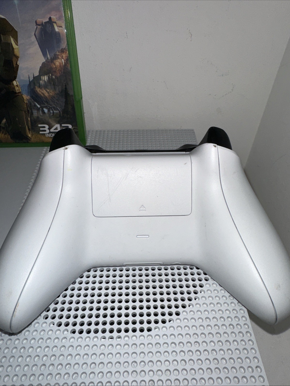 Microsoft Xbox One S 500GB White - Model 1681 - 2 Controllers & Video Game