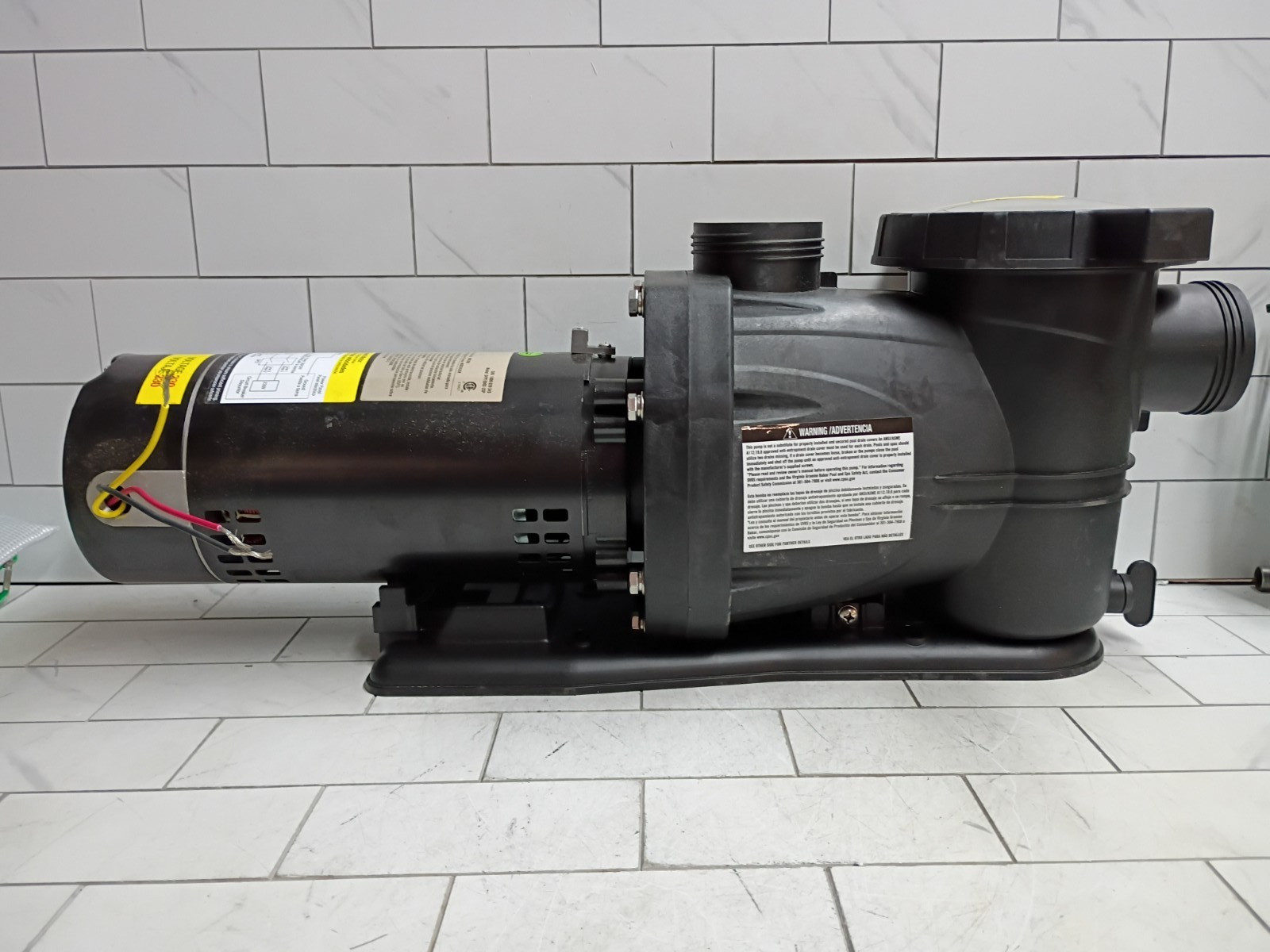 Everbilt 1.5 HP 2-Speed Pool Pump 230-Volt SPP15002-2SP NEW OPEN BOX