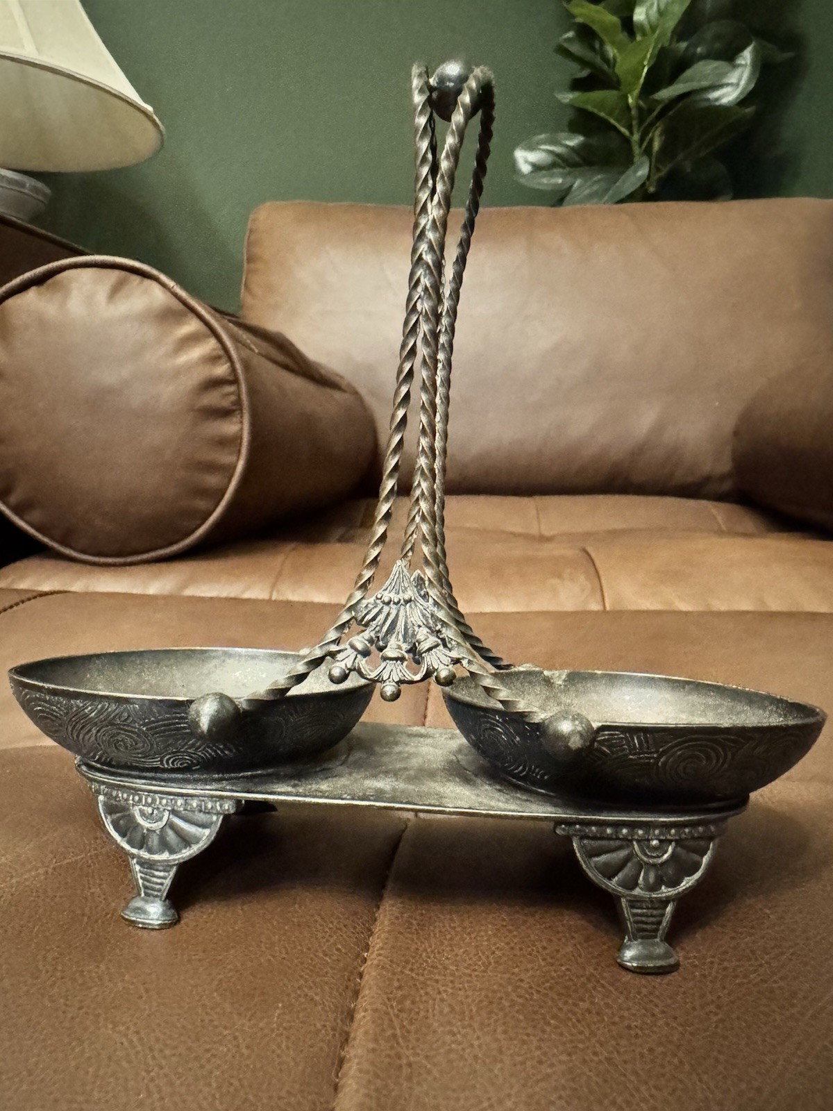 Antique Wm Rogers Quadruple Silverplate Double Dish Caddy Twisted Handle 178