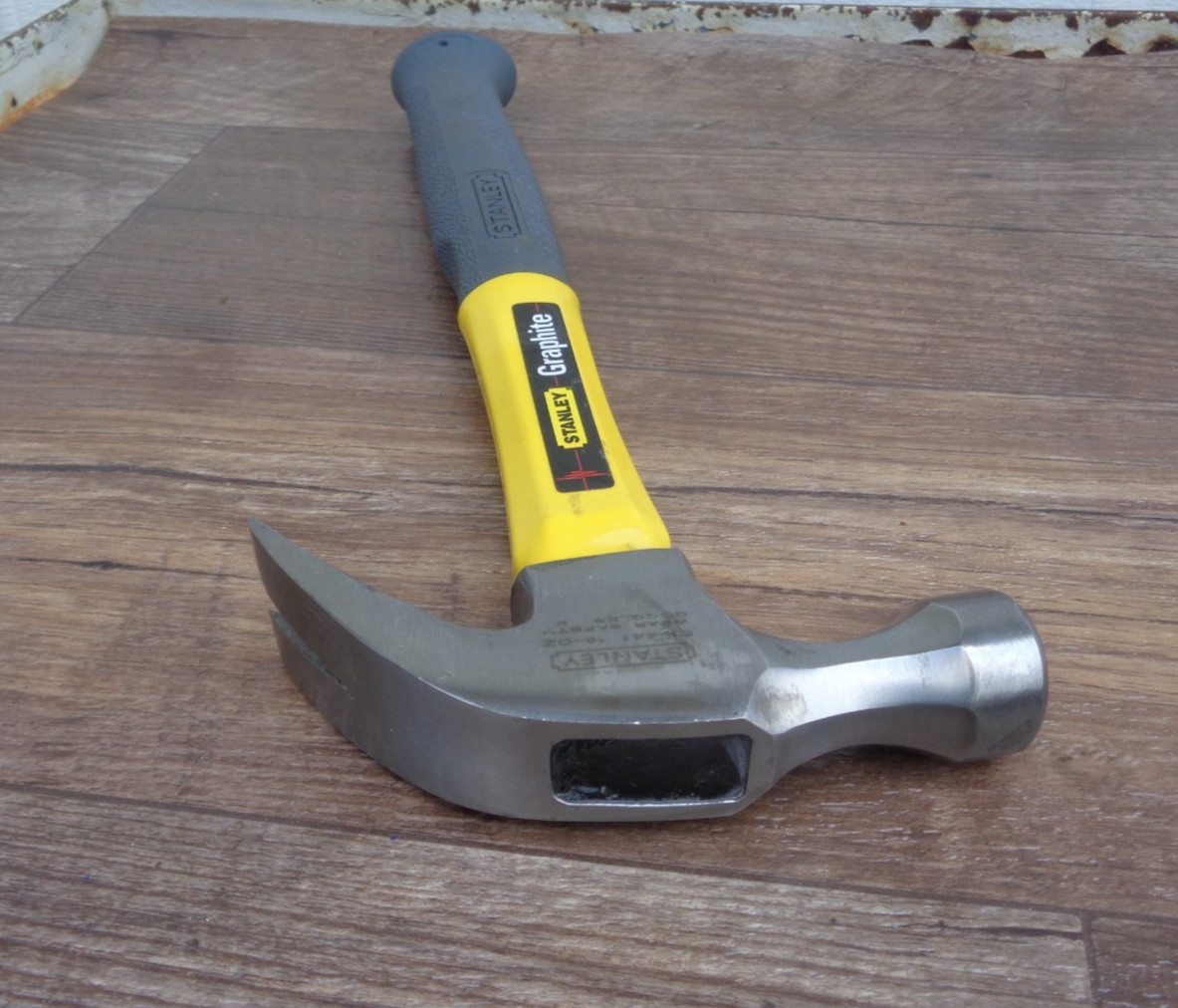 STANLEY Graphite Claw Hammer 51-441