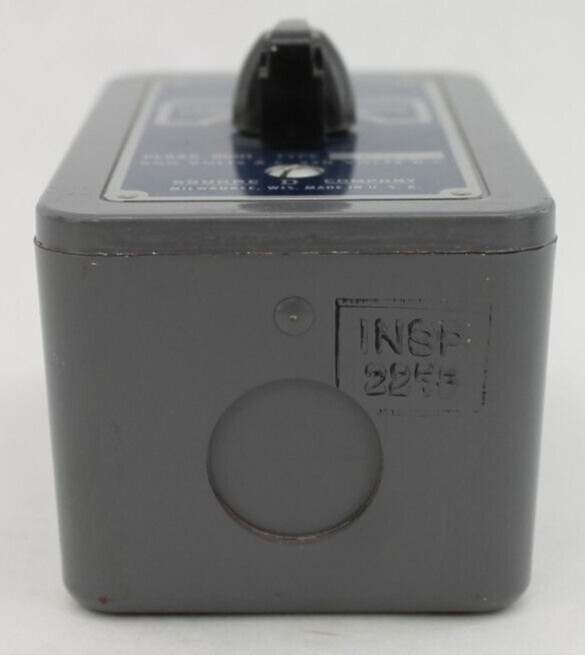 Square D Class 9001 Type C47 Enclosed Selector Switch