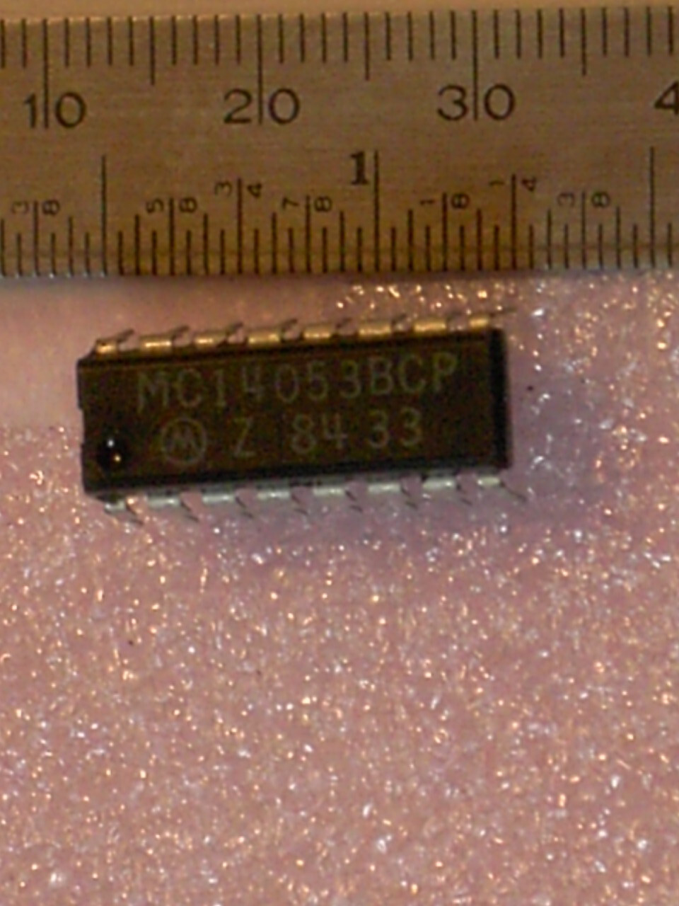 Motorola MC14053BC,ANALOG MUX/DEMUX