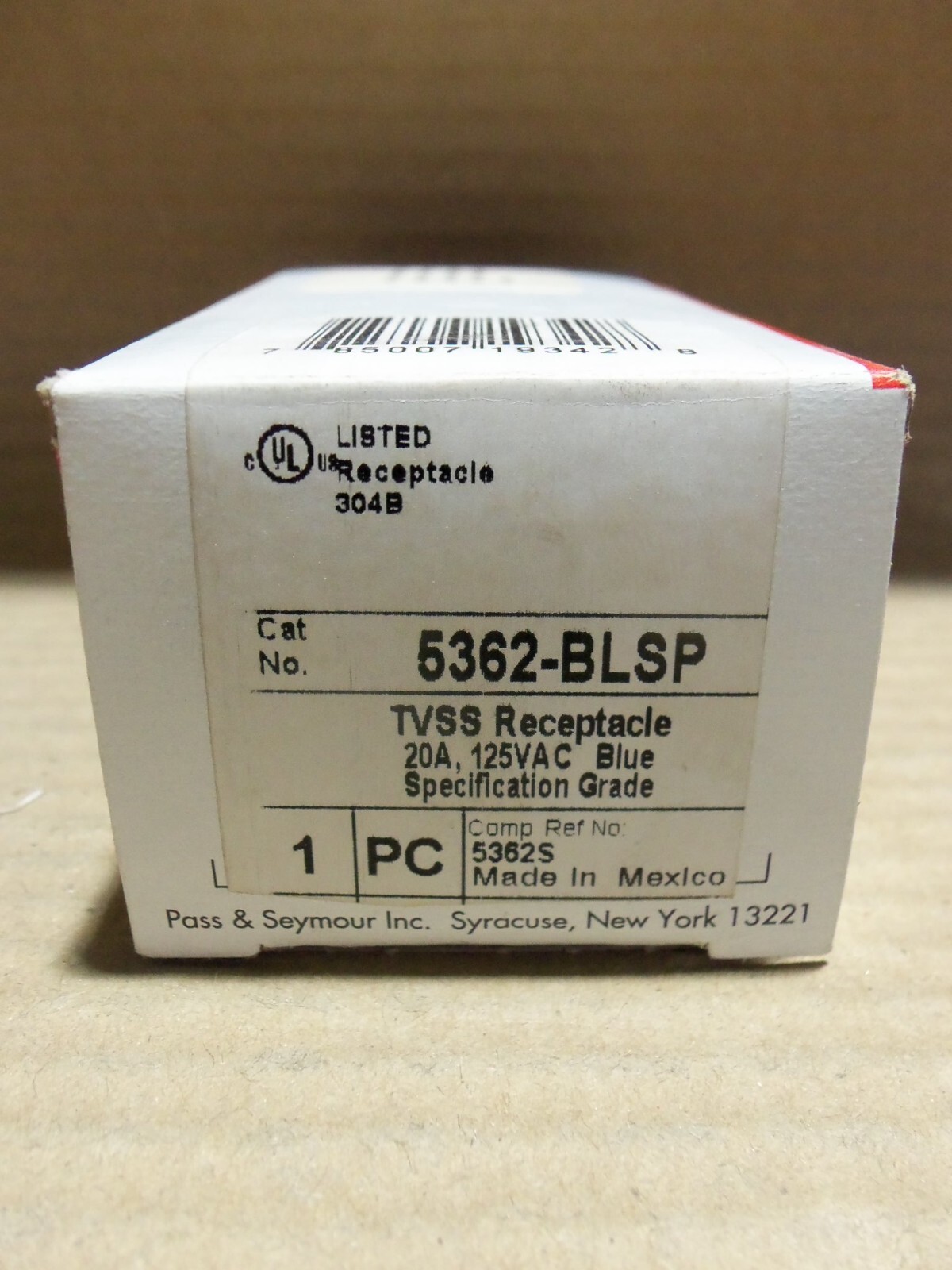 NEW LEGRAND 5362-BLSP TVSS RECEPTACLE 20A 125VAC BLUE