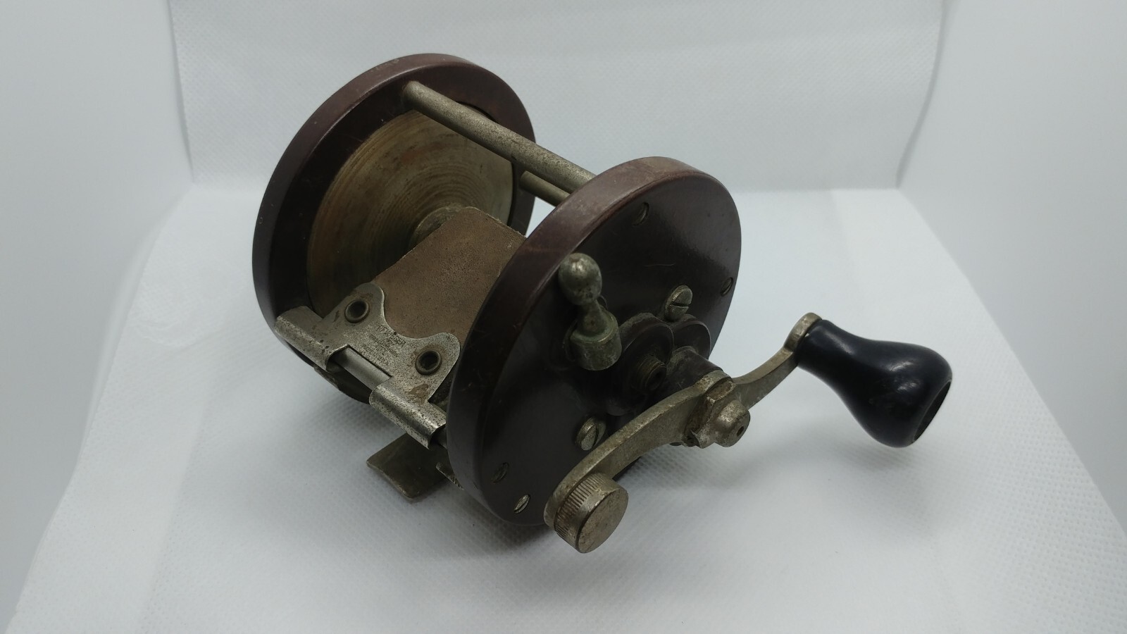 Vintage Pflueger 300 Yd Fishing Reel Bakelite Brigantine Deep Sea