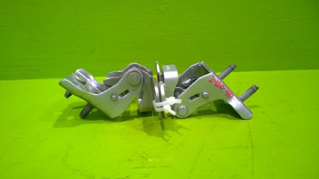 07 08 09 10 EDGE SE AT DRIVER LEFT REAR DOOR HINGE SET OEM 2420-40