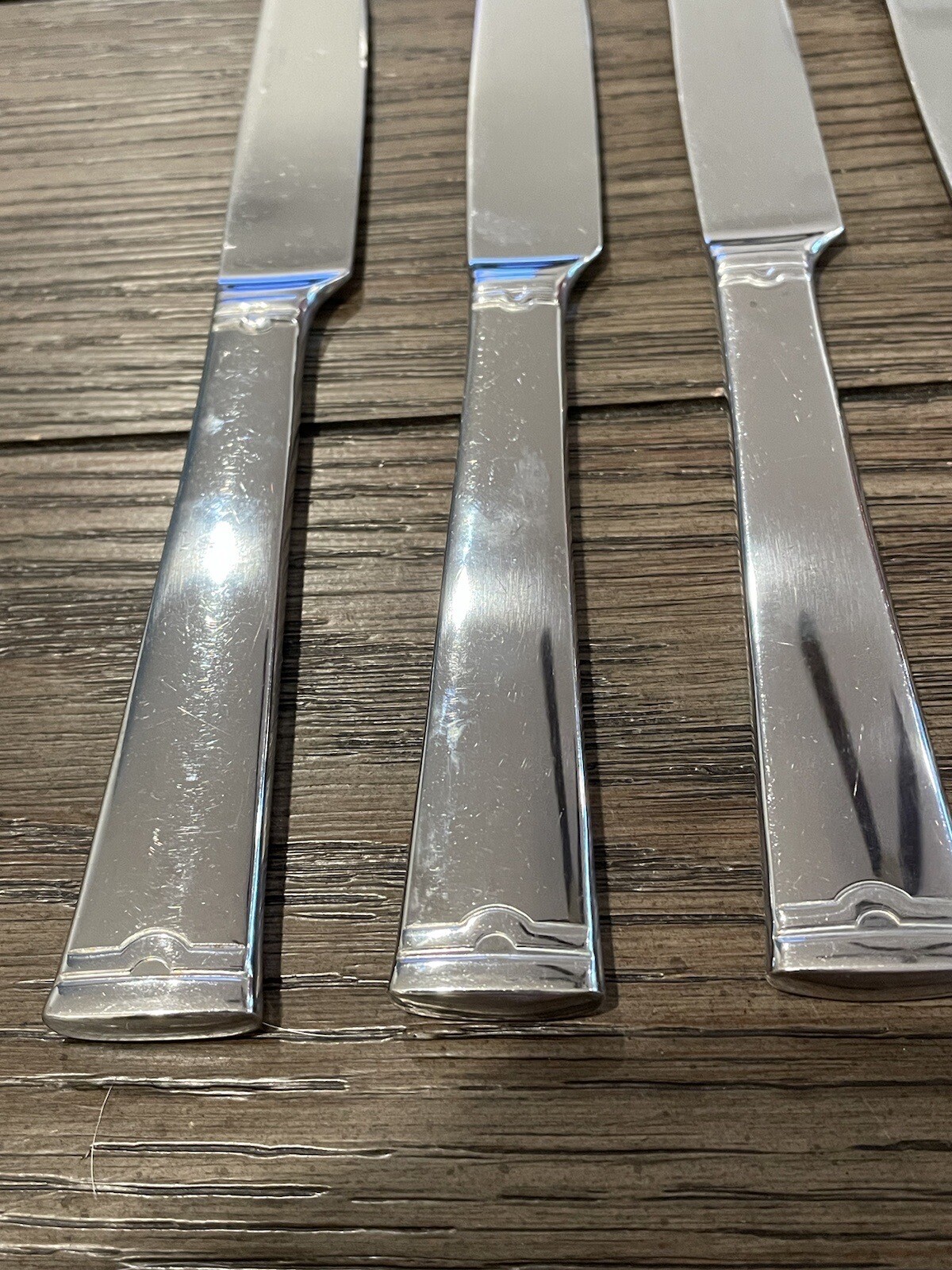 4 Wallace SERENITY Stainless Dinner Knives 9 5/8”