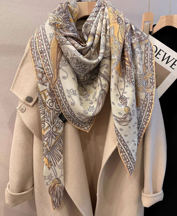 70% Cashmere 30% Silk 135X135cm Scarf Bandana Shawl rainforest Print Wrap new