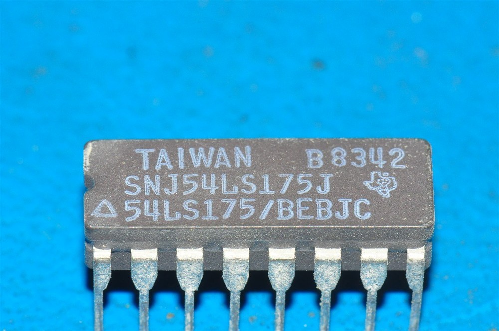New (4pcs) SNJ54LS175J TEXAS INSTRUMENTS IC Logic