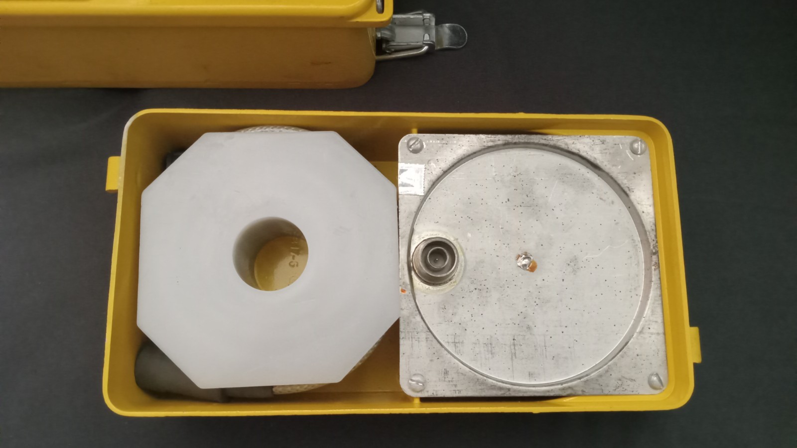Victoreen CDV-717 Model 1 Radiological Survey Meter