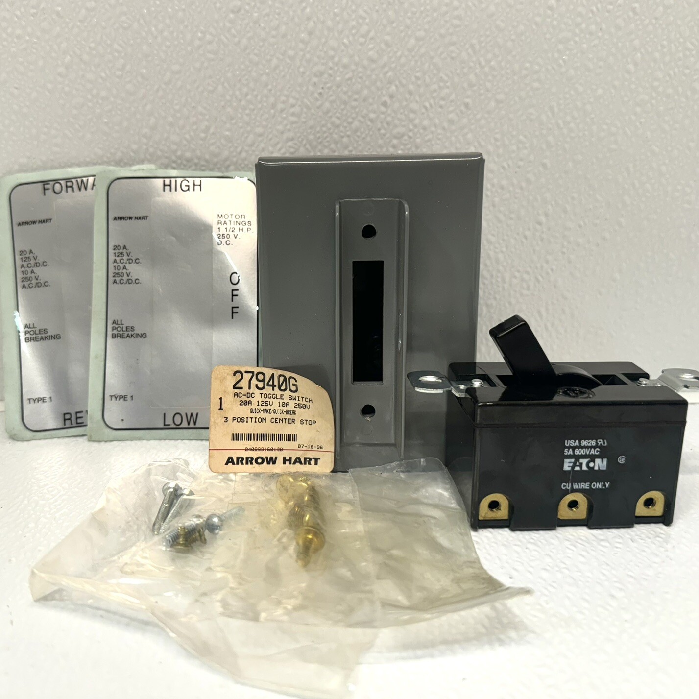 Arrow Hart Contactor 27940G AC-DC Toggle Switch *No Box*