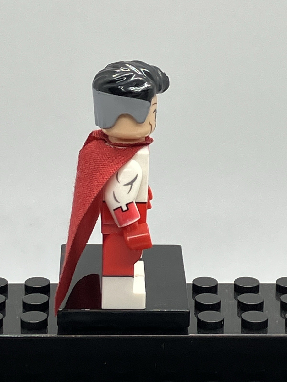 Invincible And Omni Man Custom Figure Set