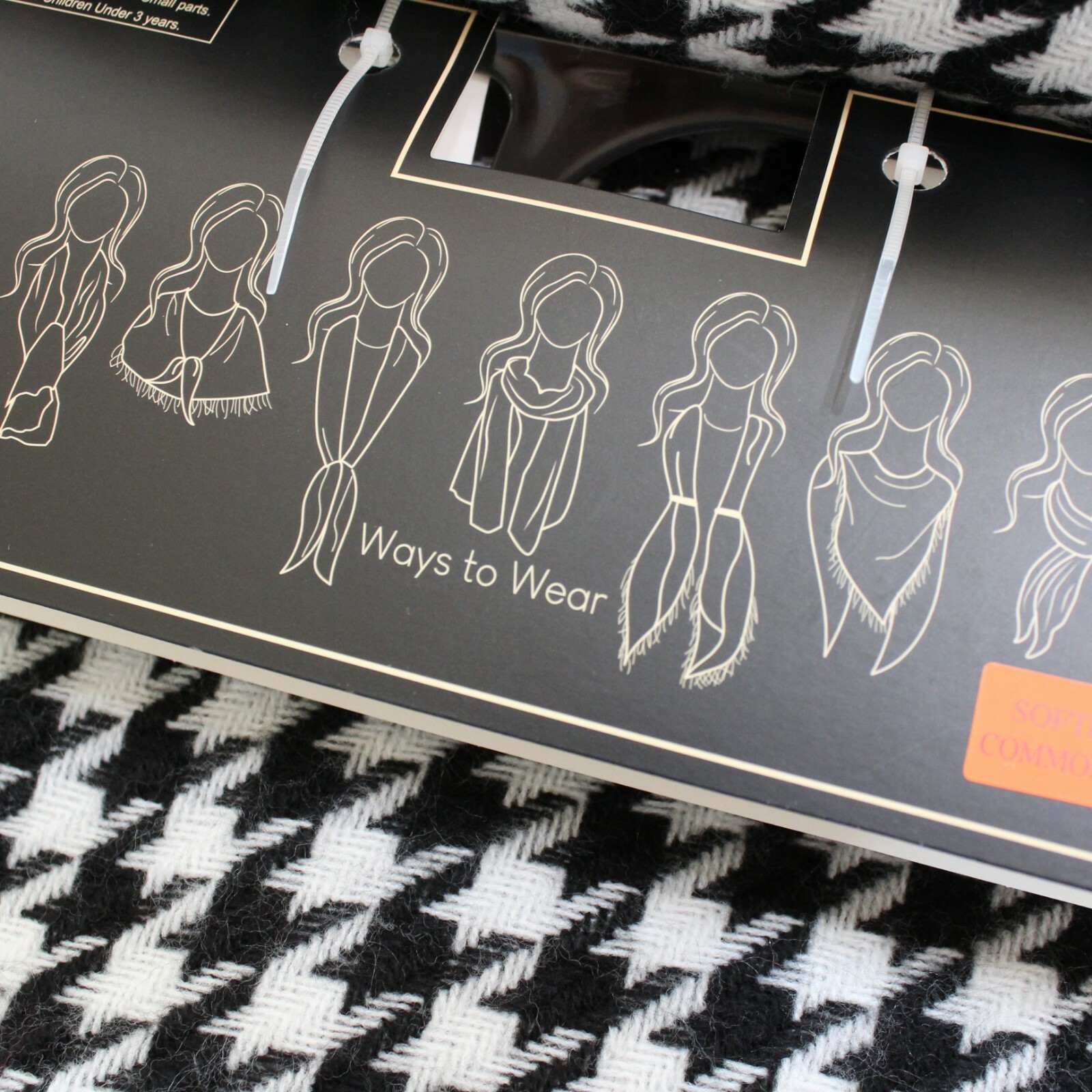 Twig & Arrow Women's Scarf One Size Black White Houndstooth Blanket Wrap Shawl