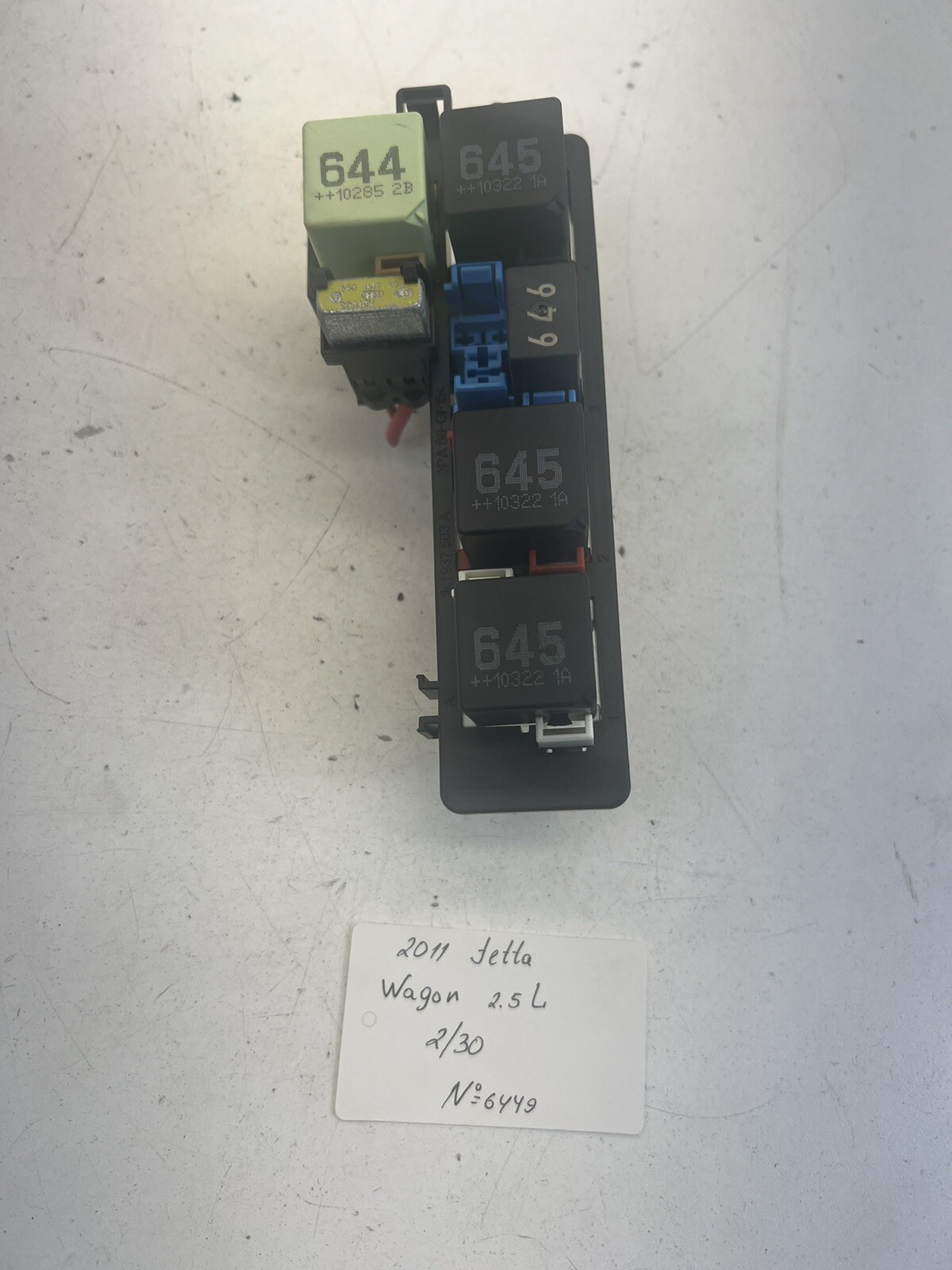 2010-2014 Volkswagen Jetta Sportwagen  Fuse Box Relay OEM.