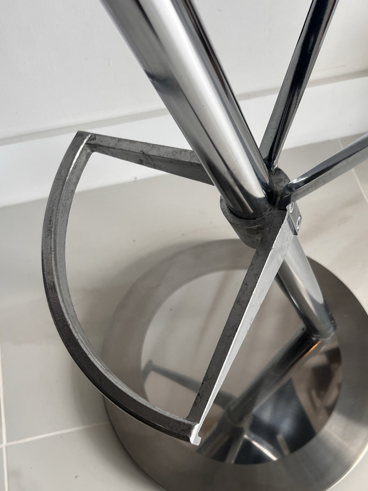 Ramon Benedito Frenesi Stool Stendig Transatlantic 1985 Aluminum Spain