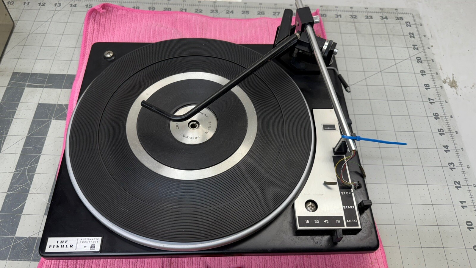 The Fisher & BSR XB2672 Turntable Record Player Body in the Pics Only For Parts