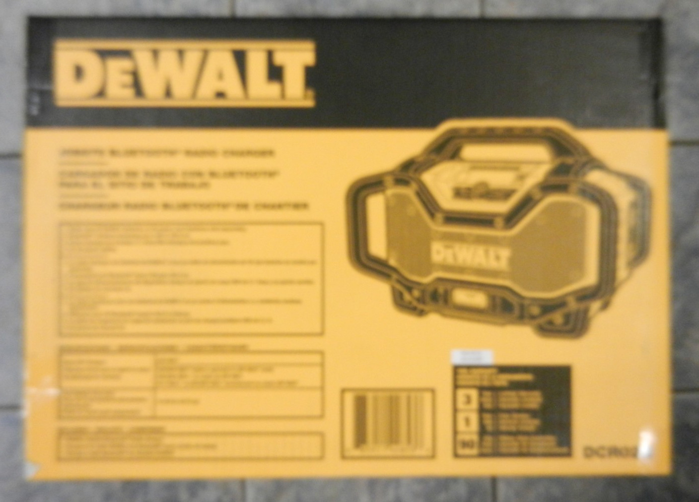 DEWALT 60V FLEXVOLT Li-Ion Bluetooth Radio DCR025