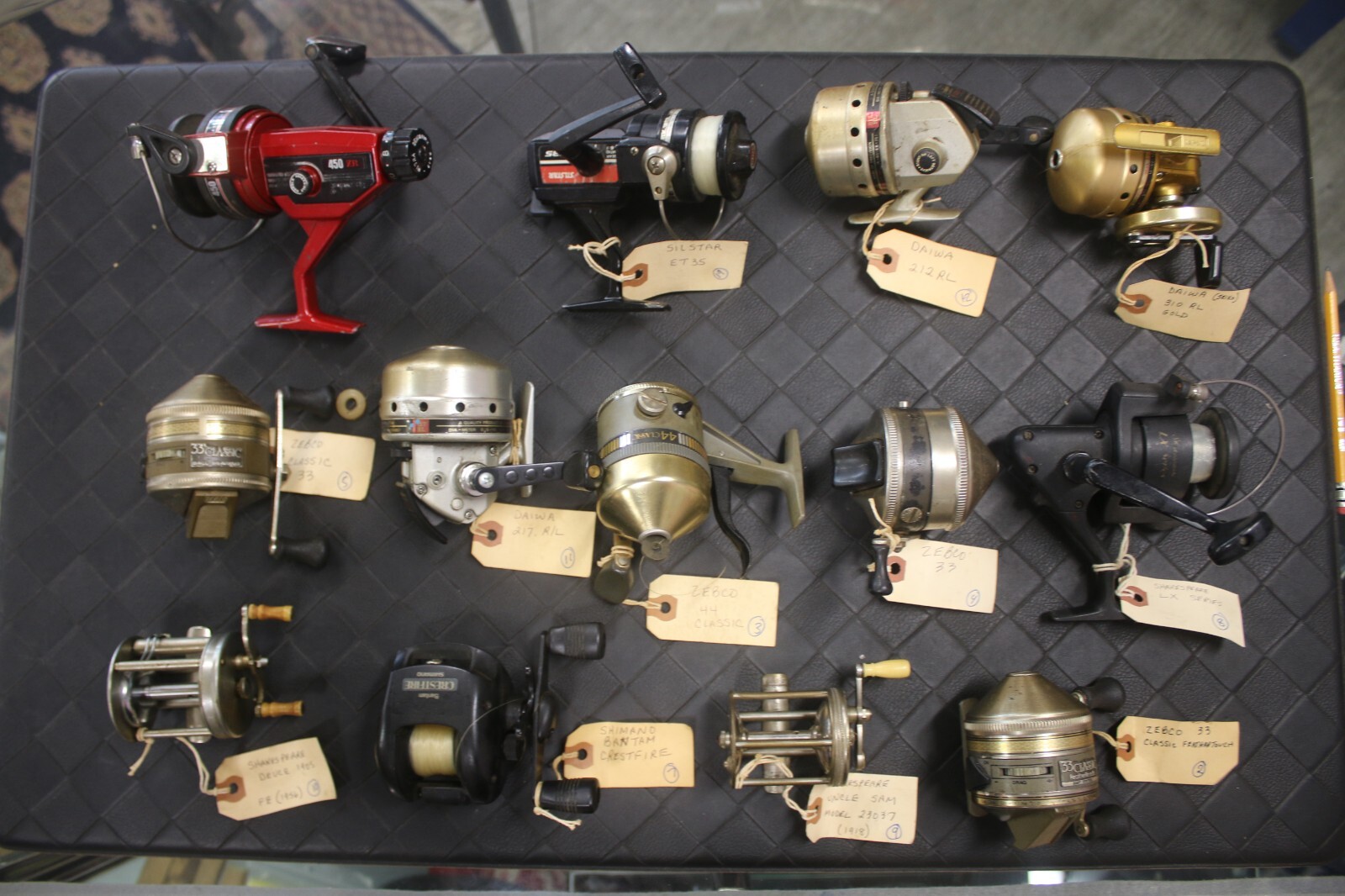 Lot of 13 Vintage Fishing Reels #24