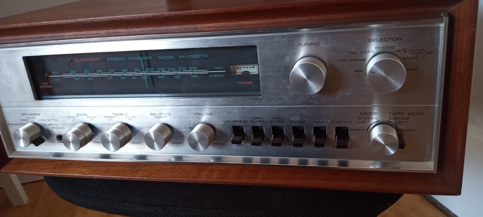 Pioneer Sx-1000TW stereo receiver