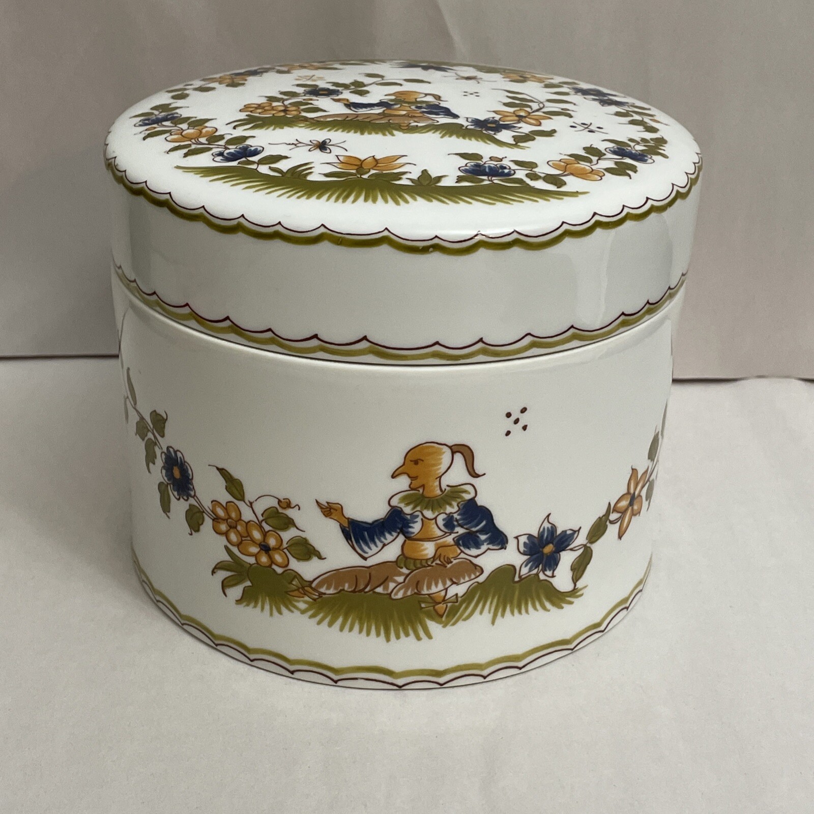 Large Chamart Limoges Jar With Lid France 5.5”x 6.5”