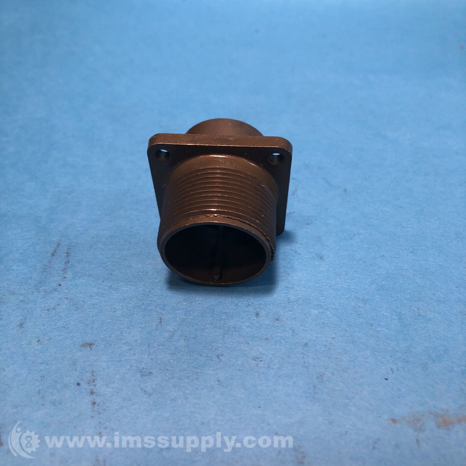 Amphenol 182 Connector Shell Box Mount Receptacle FNIP