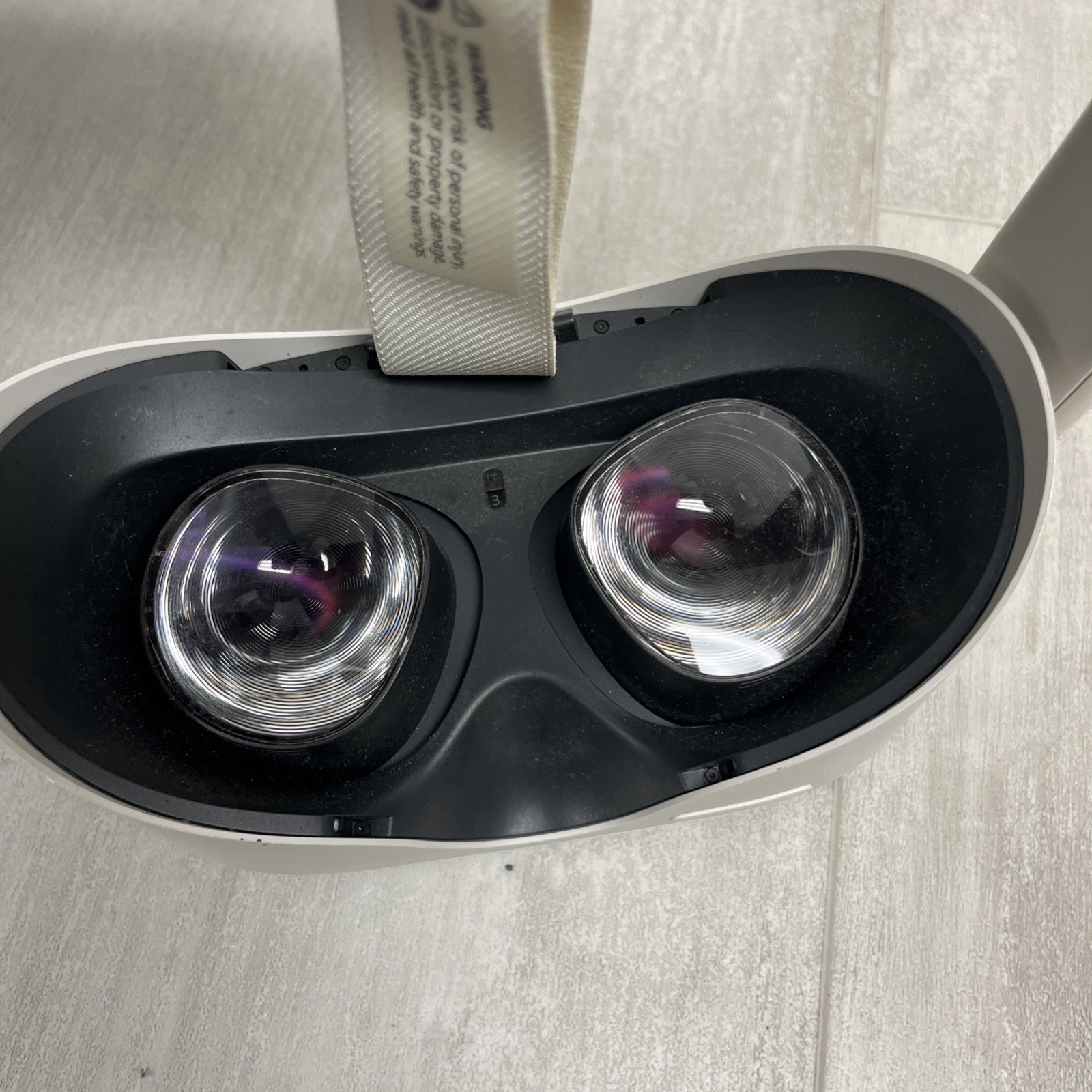 Meta Quest 2 Standalone All-in-One VR Headset KW49CM