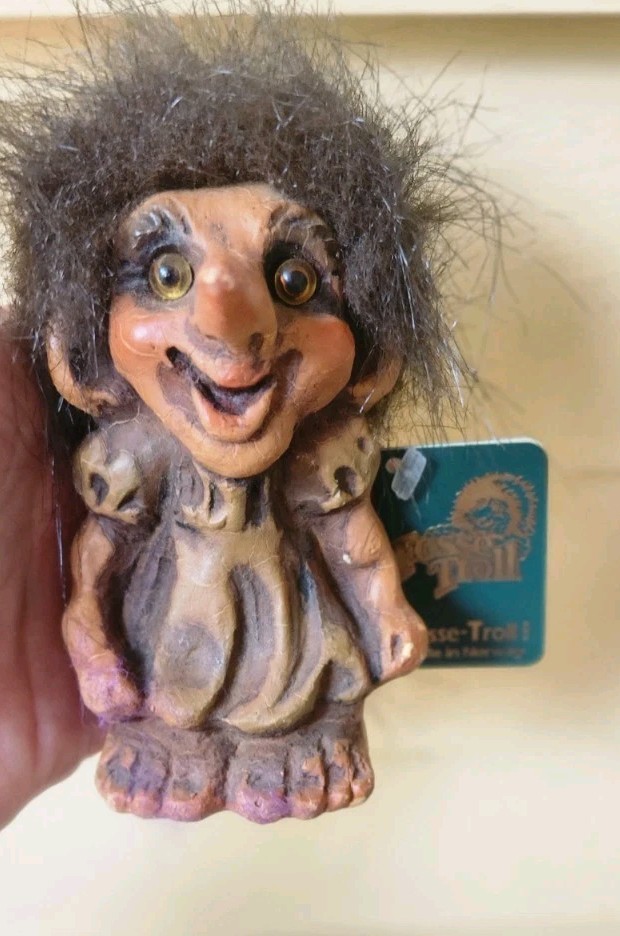 Fosse-Troll with Original Tag
