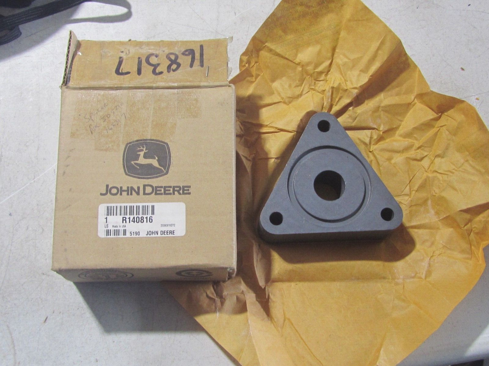 NEW GENUINE OEM JOHN DEERE SPACER R140816