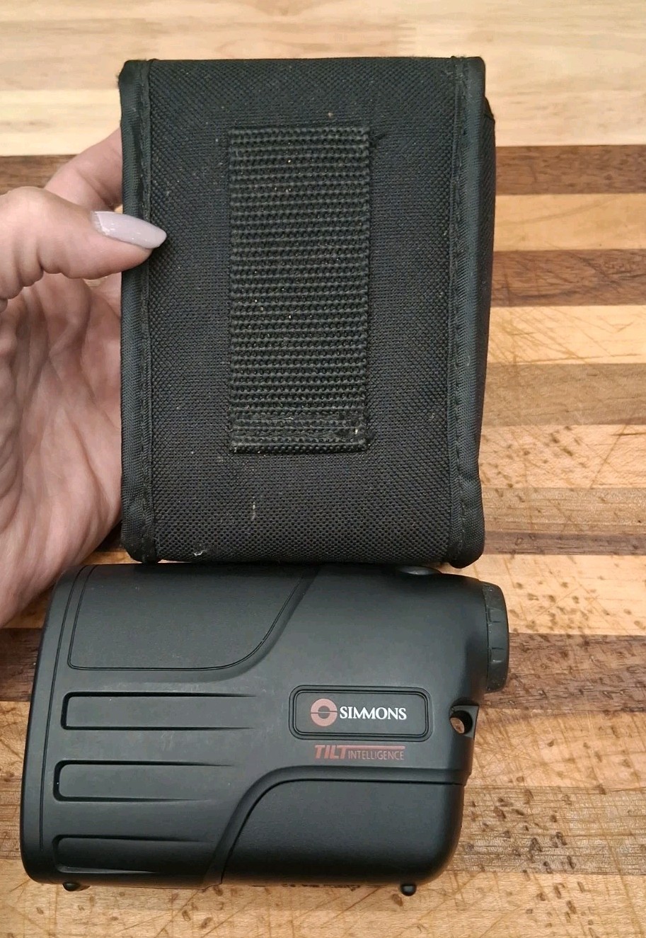 Simmons LRF 600 Rangefinder Golf Laser range Finder with Case