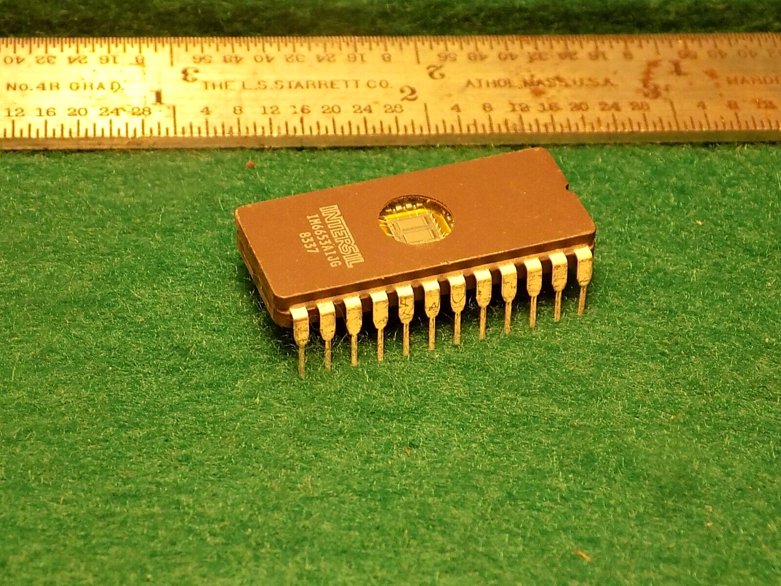 (1) Intersil IM6653IJB EPROM NOS