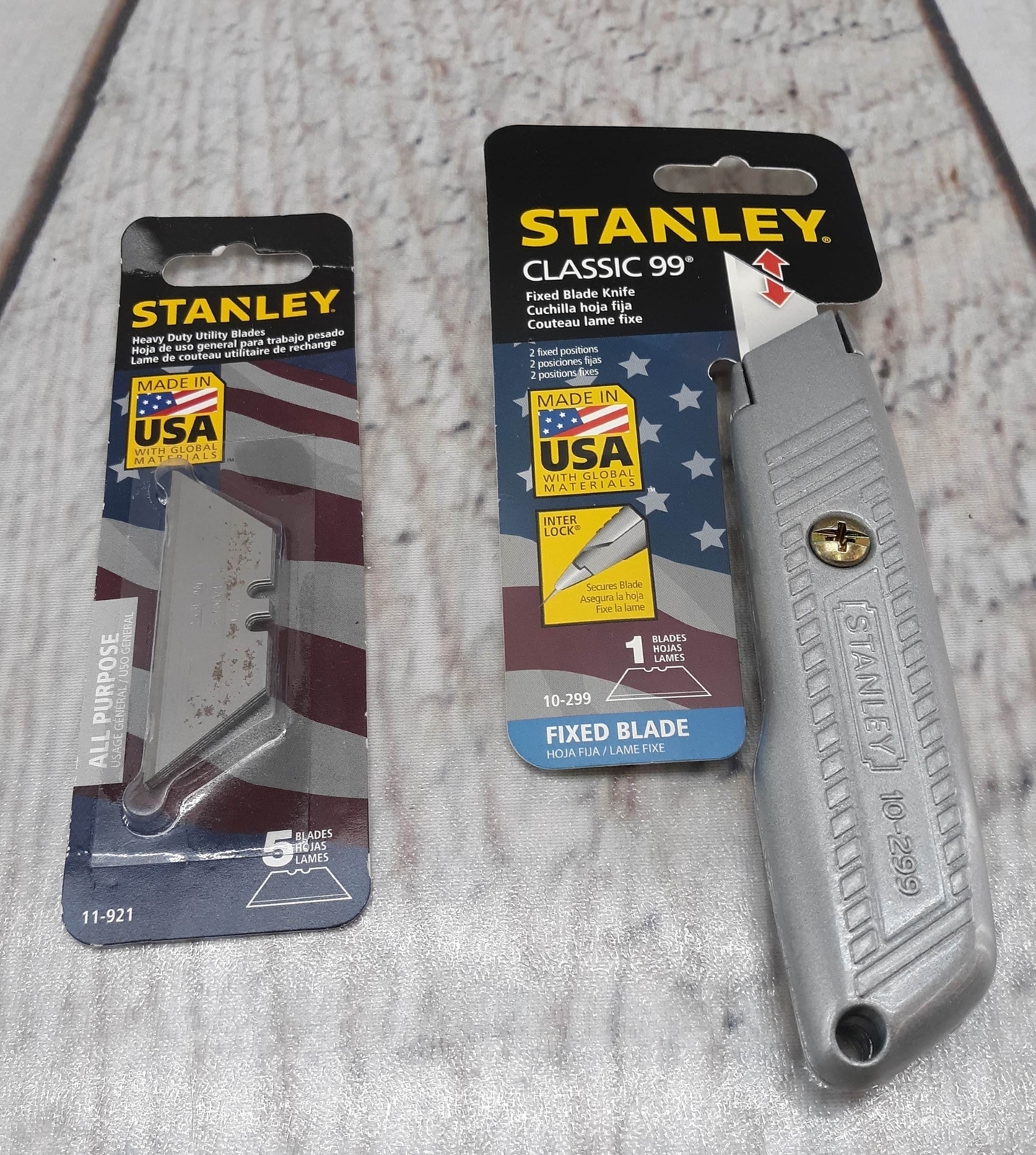 Stanley 10-299 Classic 99 Fixed Utility Knife/ 5 Refill Blades 11921 [Lot 2]