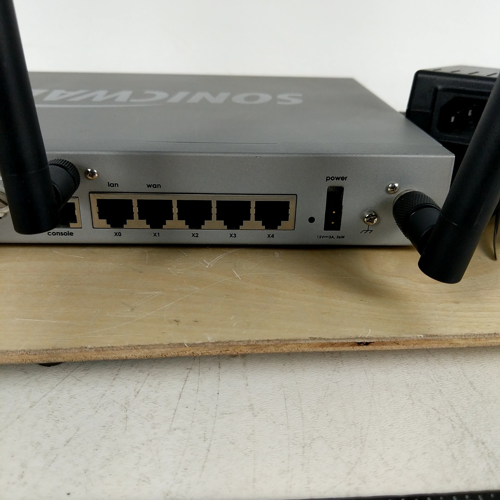 SonicWall NSA 250M Wireless-N Network Security Appliance Firewall + AC Adapter