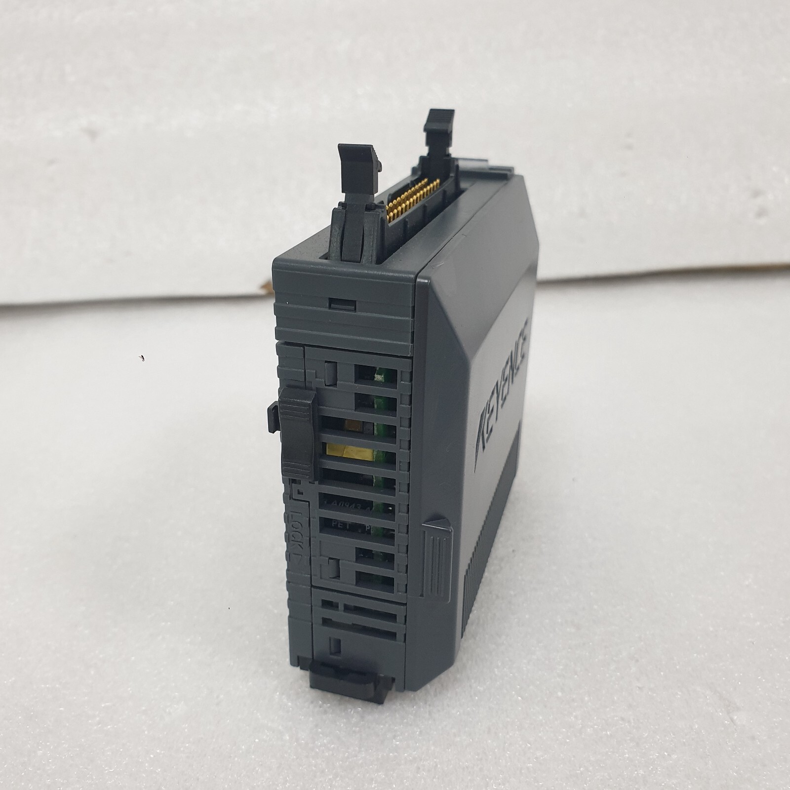 Keyence KV-C32TC Output Module