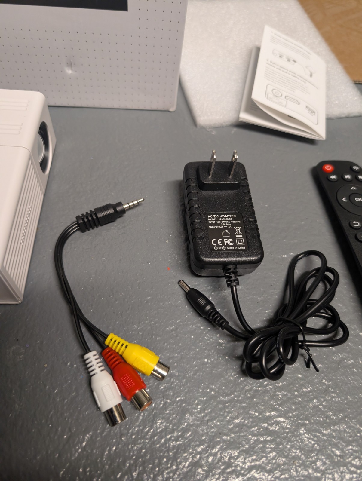 Mini Projector Z1 Portable LED Cinema Display