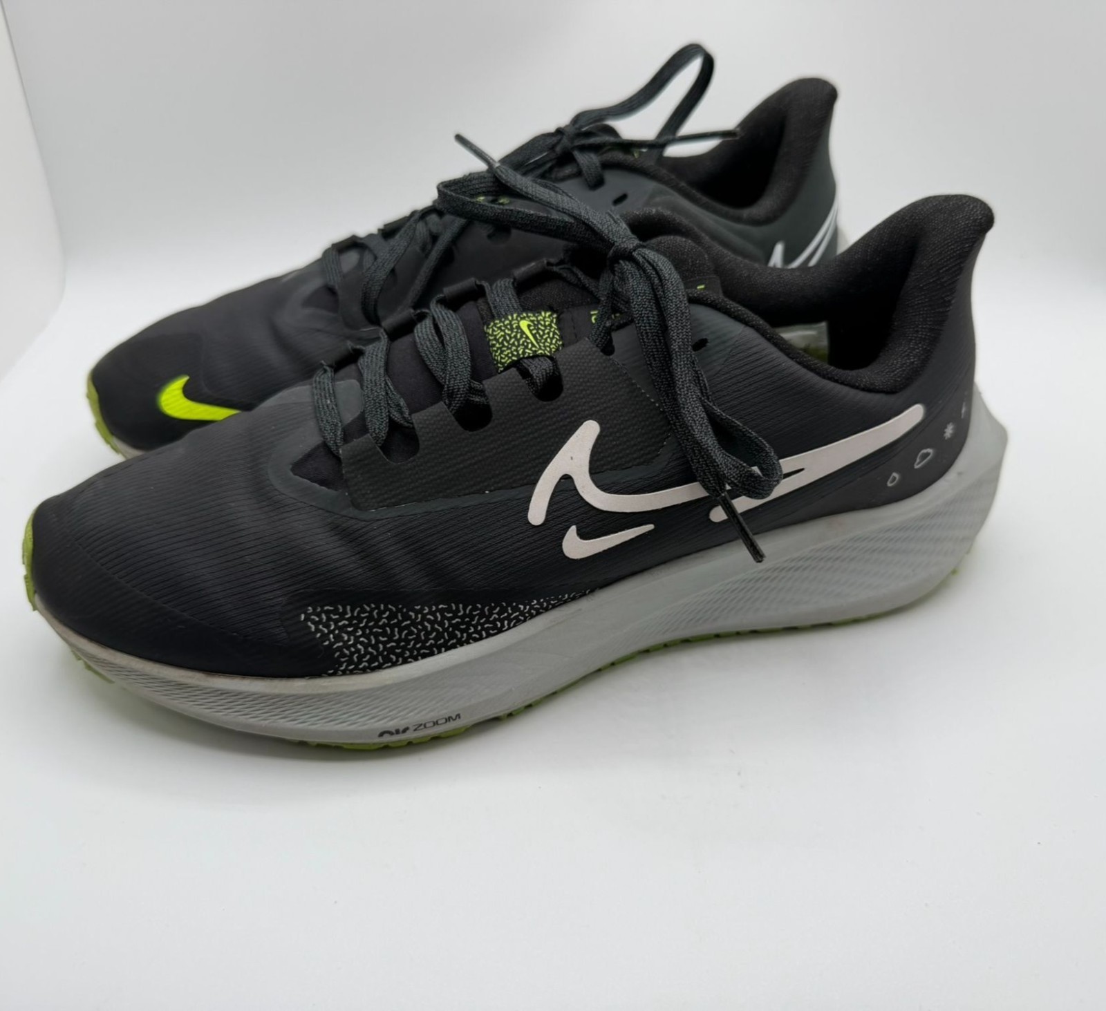 Nike Air Zoom Pegasus 39 Shield Mens Size 8 Black Green Running Shoes DO7625-002