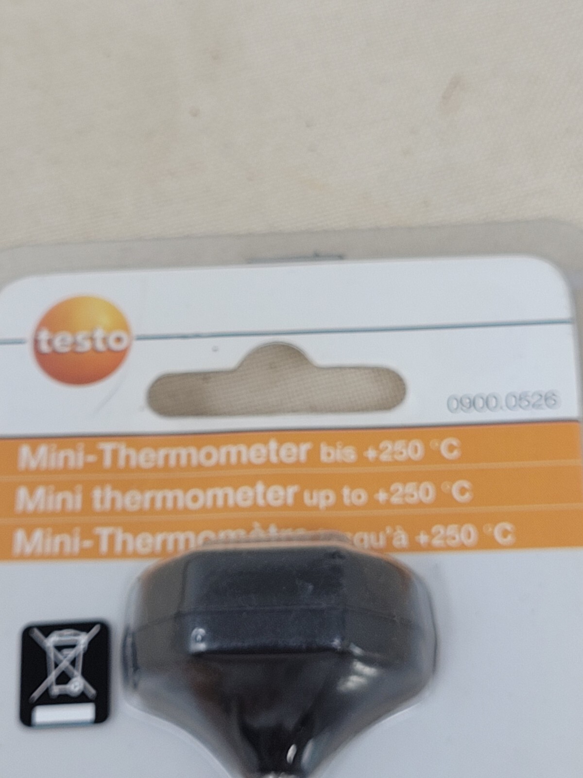 testo mini penetrating thermometer reads Celsius Only