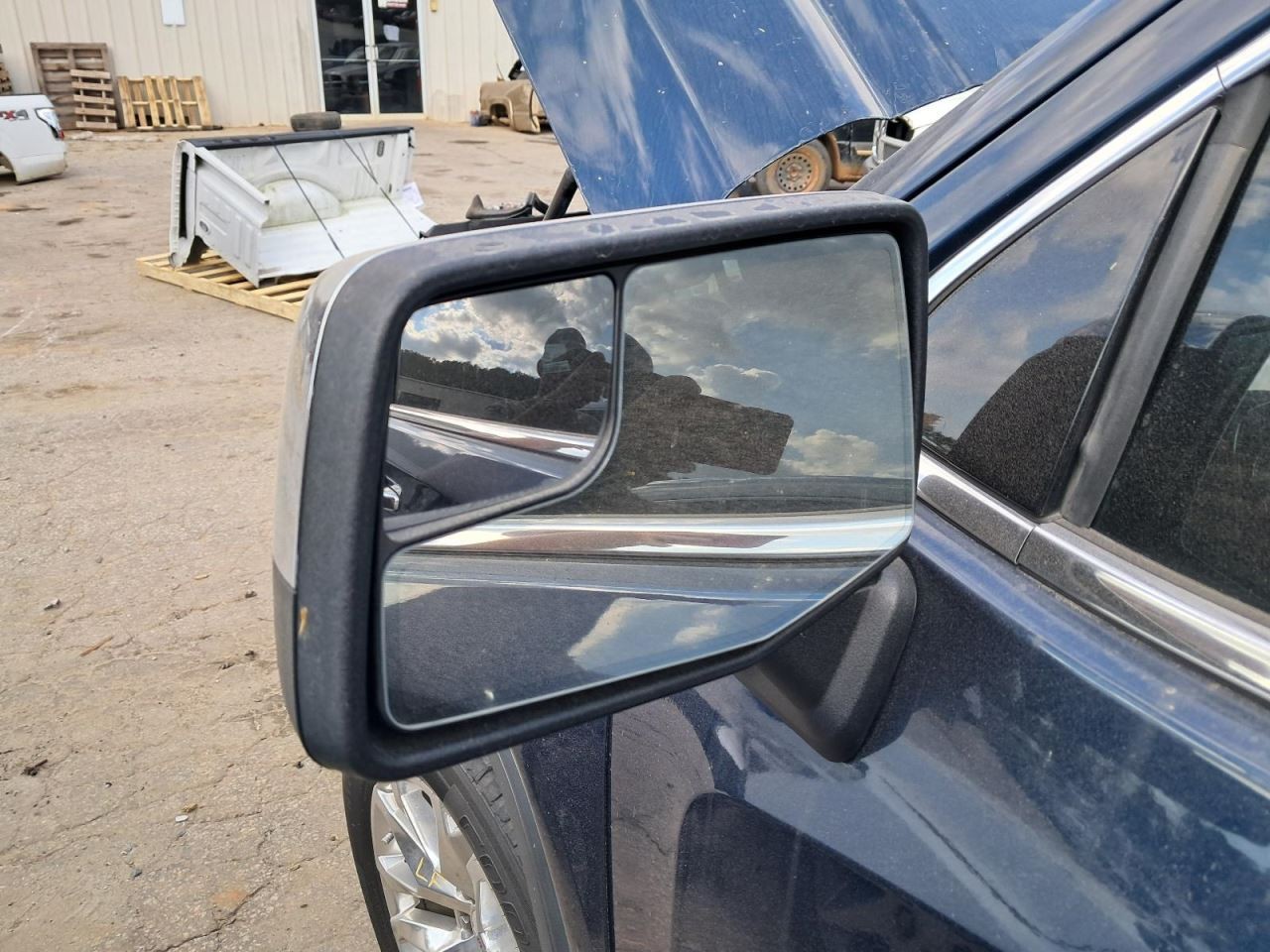 SIERRA150 2020 Glove Box 4786500