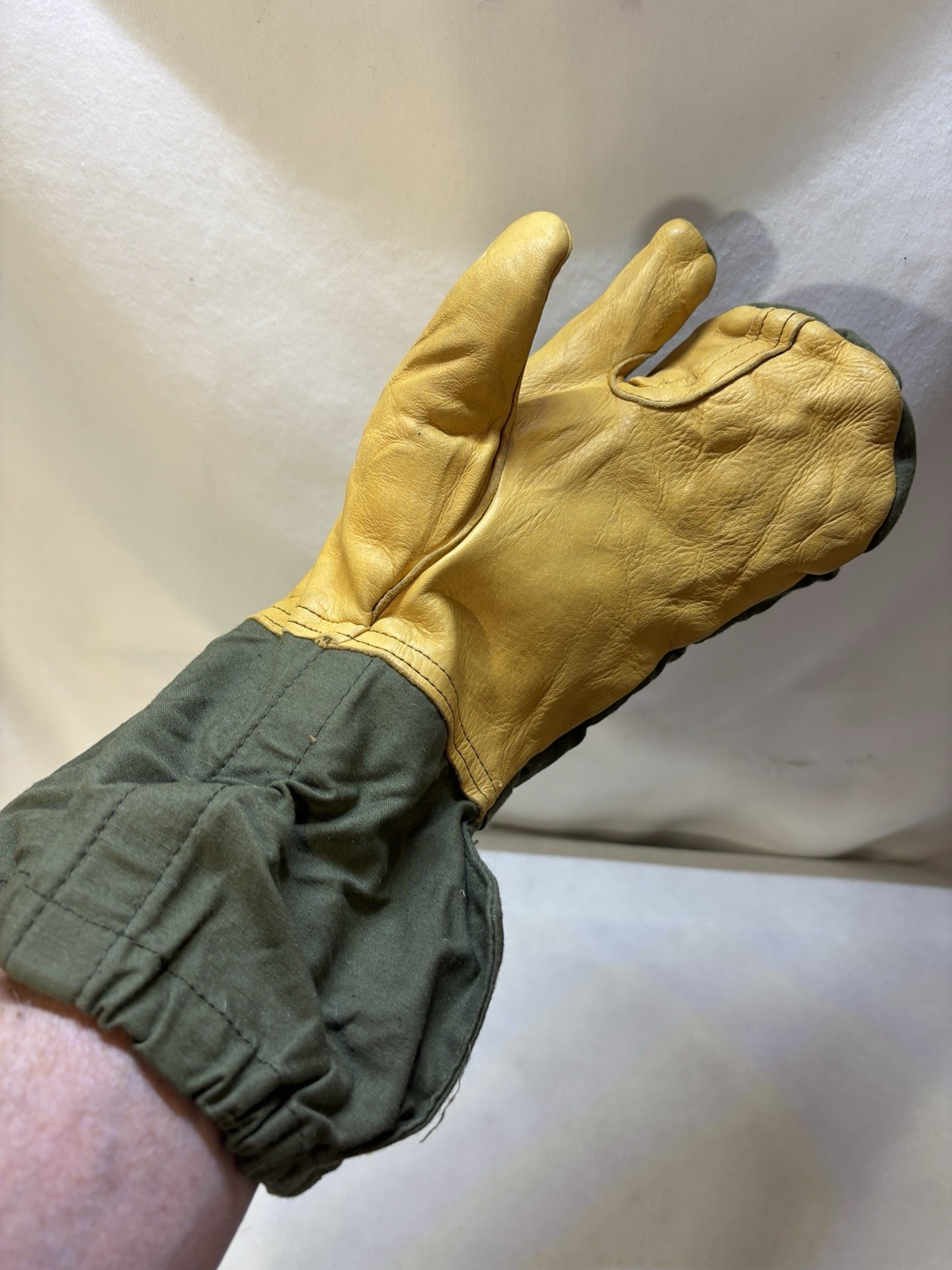 US Military M-1965 Mitten Shells Cold Weather Trigger Finger Leather Large